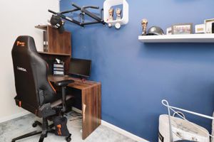 CHURCHILL CLOSE- click for photo gallery